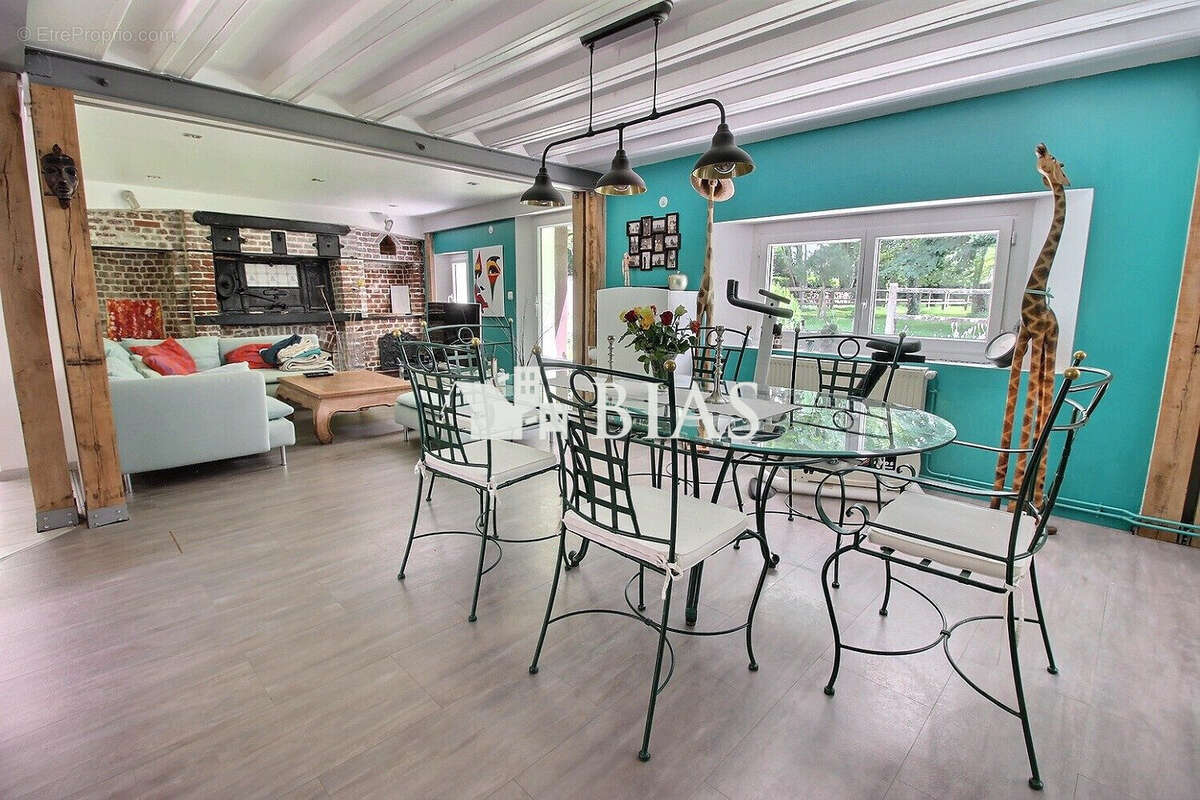 Maison à FLANCOURT-CATELON