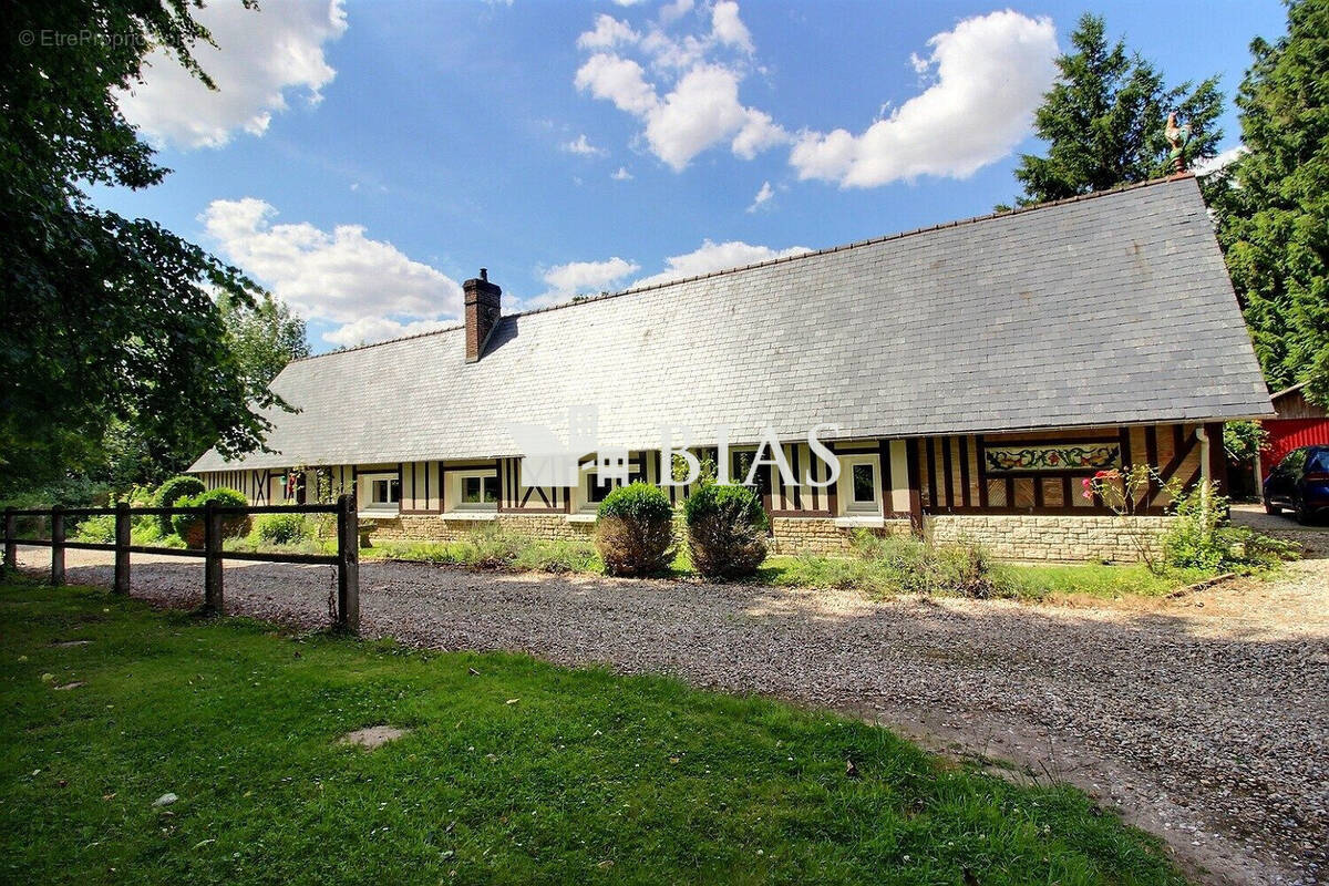 Maison à BOURG-ACHARD