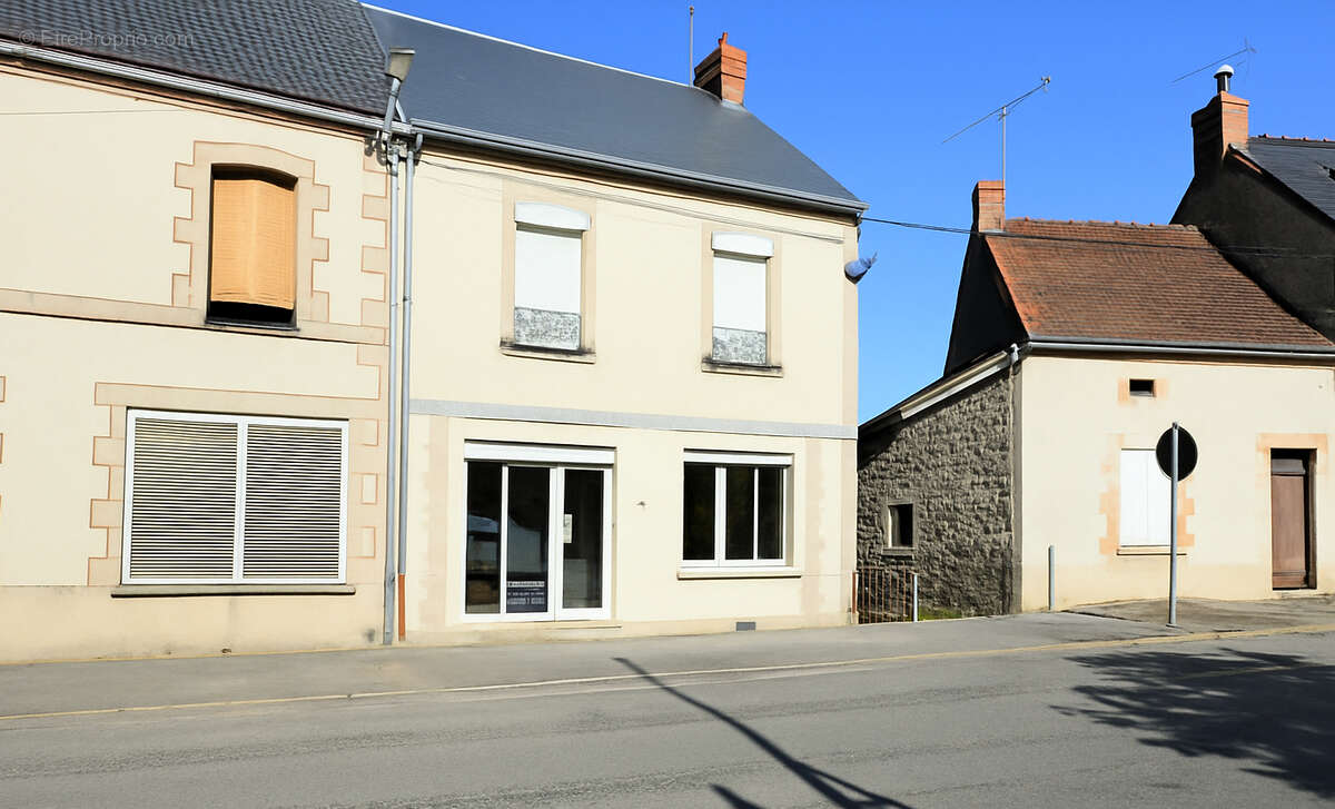 Maison à TREIGNAT