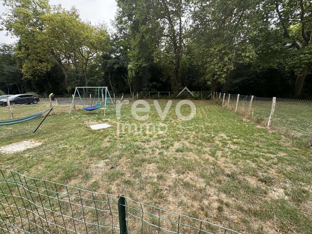Maison à LA FONTAINE-SAINT-MARTIN
