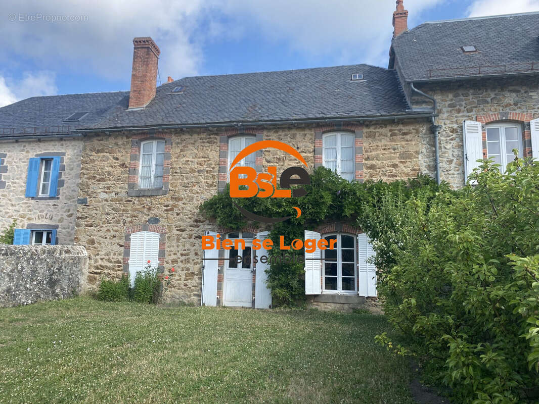 Maison à RUYNES-EN-MARGERIDE