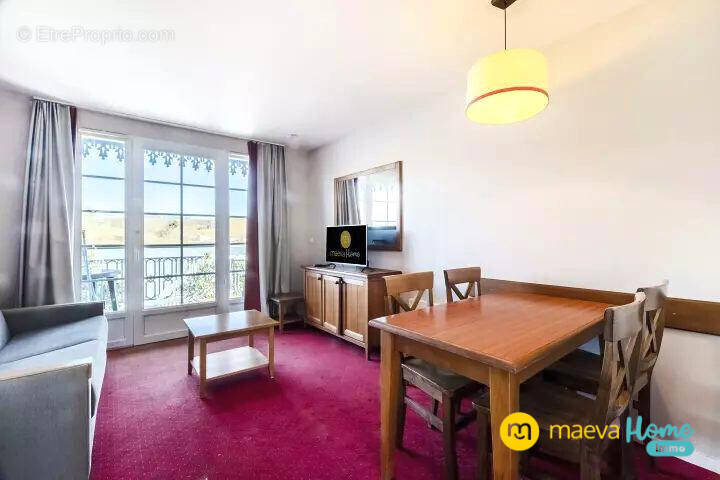 coin repas et séjour droite - Appartement à MARCIAC