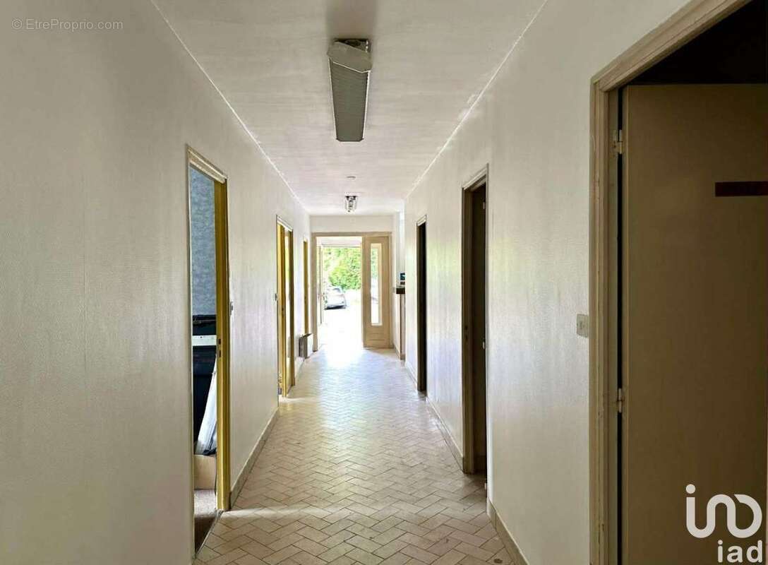 Photo 8 - Commerce à FLOING