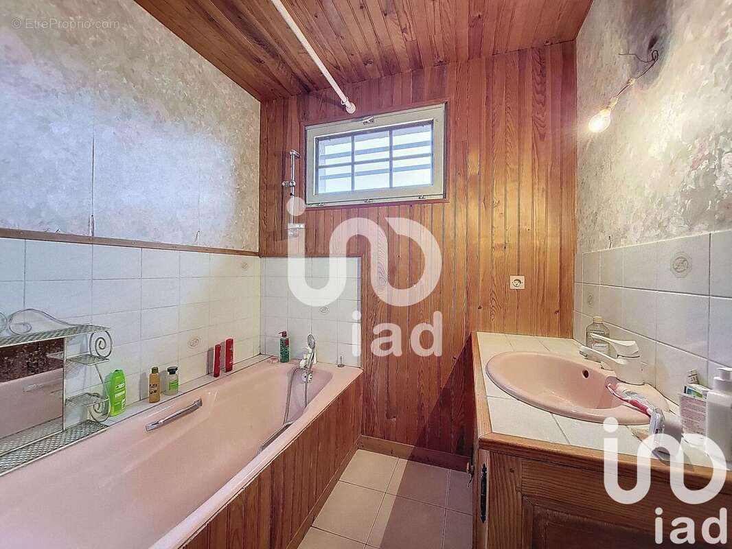 Photo 5 - Maison à PETIT-COURONNE