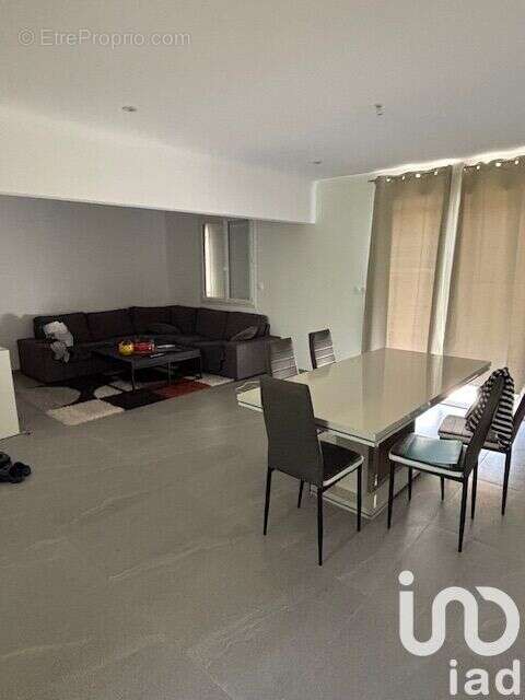 Photo 2 - Maison à RODILHAN