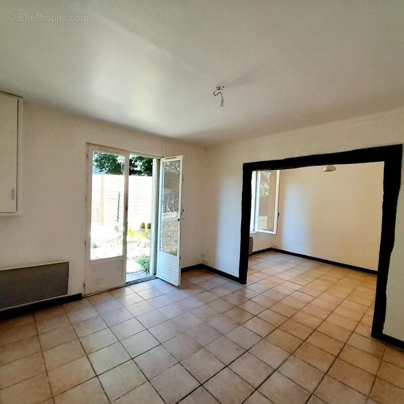 Appartement à VILLENEUVE-SUR-YONNE