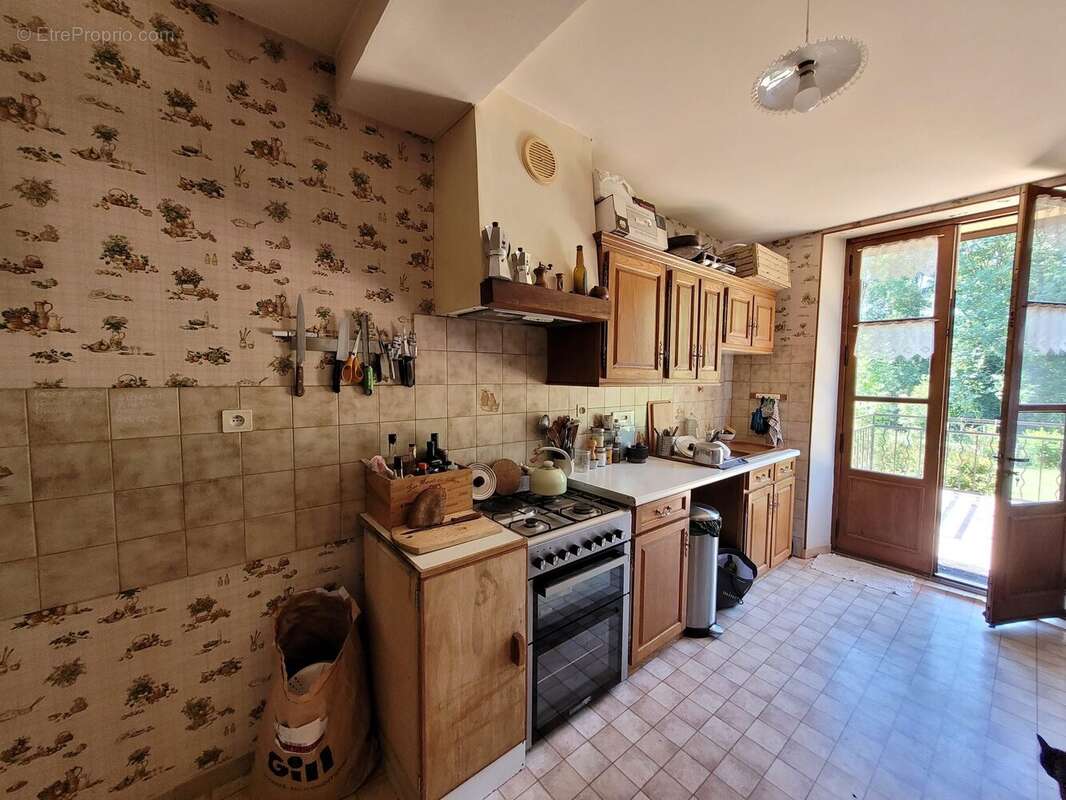 Maison à MOUTIERS-AU-PERCHE