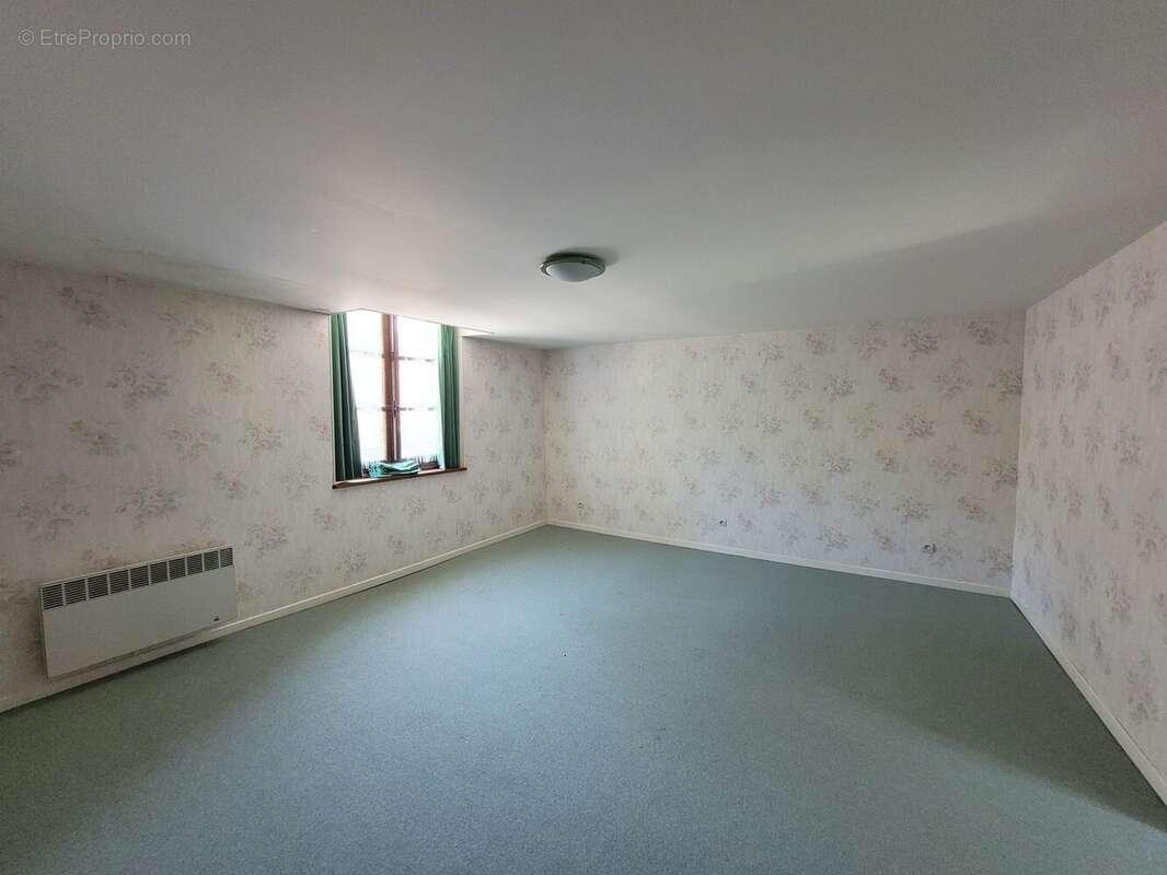 Maison à MOUTIERS-AU-PERCHE