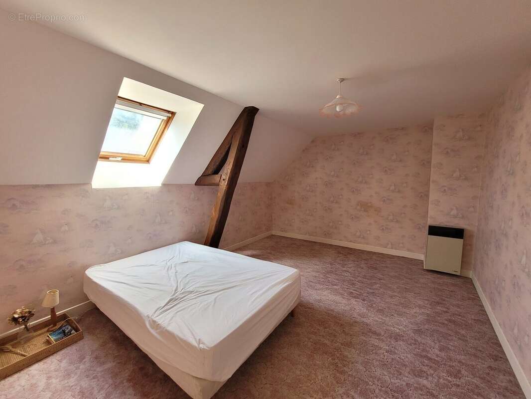 Maison à MOUTIERS-AU-PERCHE