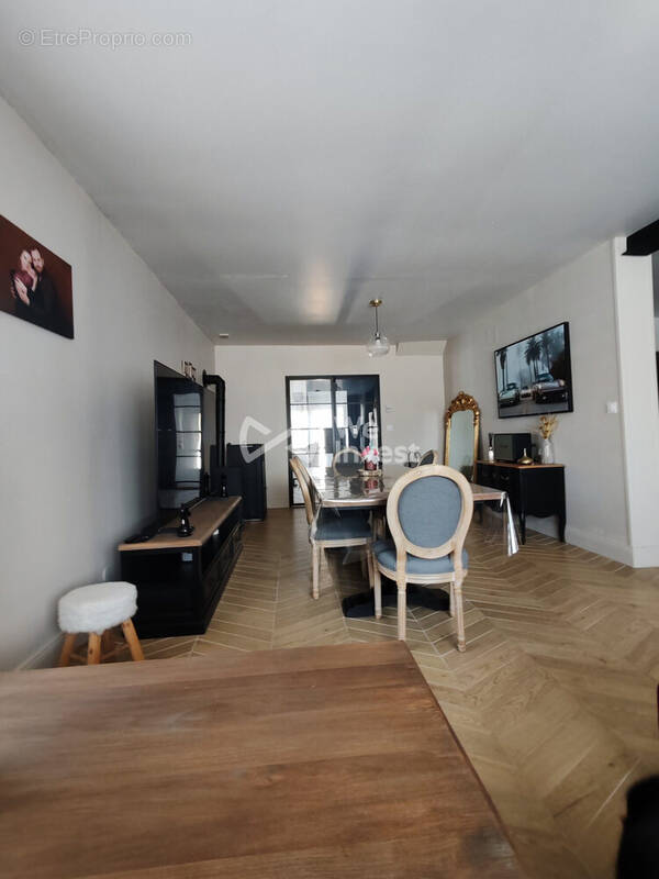 Maison à POURU-SAINT-REMY