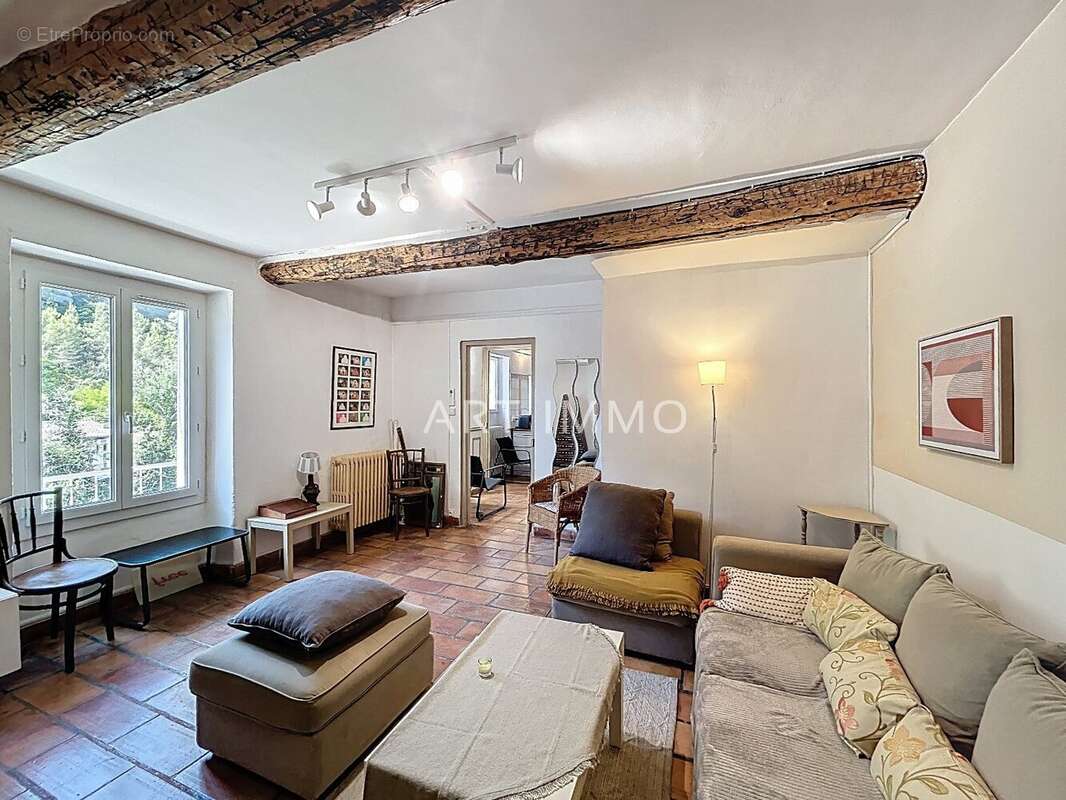 Maison à FONTAINE-DE-VAUCLUSE