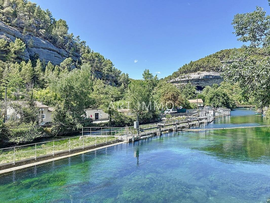 Maison à FONTAINE-DE-VAUCLUSE