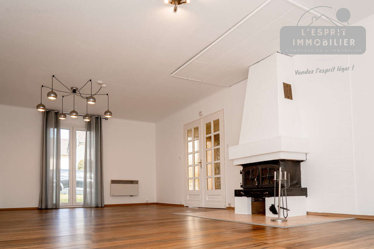 Maison à LIXING-LES-ROUHLING