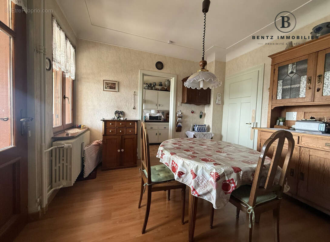 Maison à NIEDERHAUSBERGEN