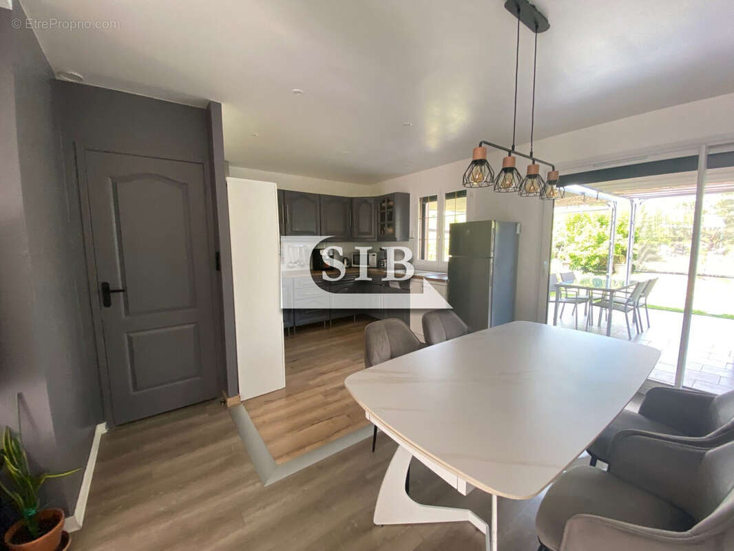 Maison à BALLAINVILLIERS