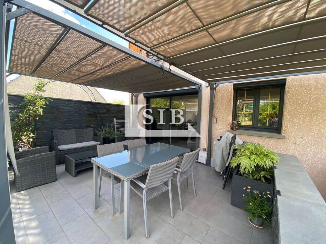 Maison à BALLAINVILLIERS