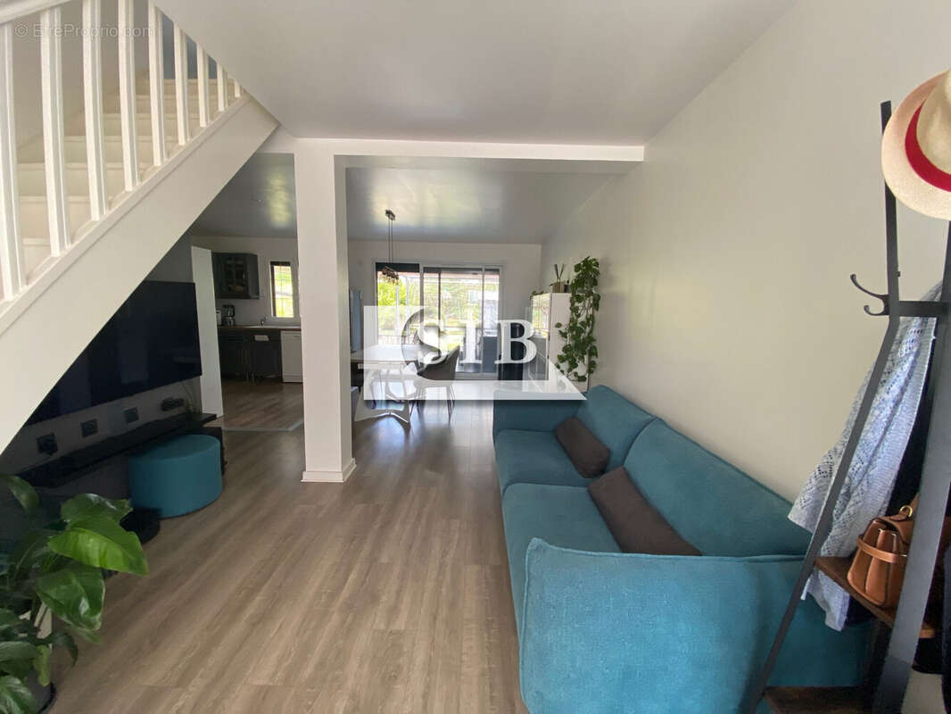 Maison à BALLAINVILLIERS