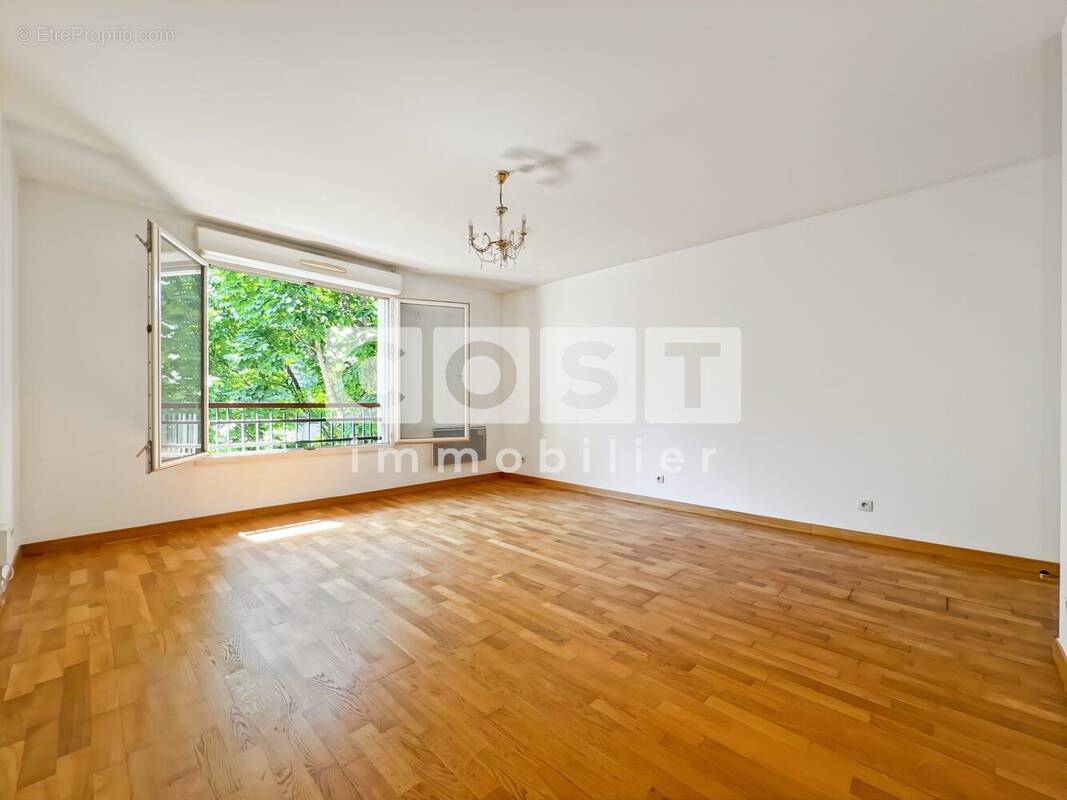 Appartement à COLOMBES