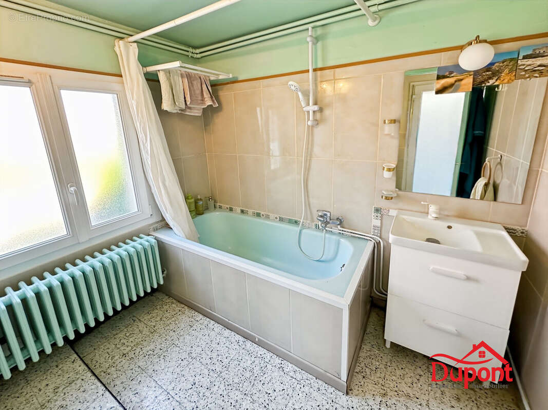 Maison à AULNOYE-AYMERIES