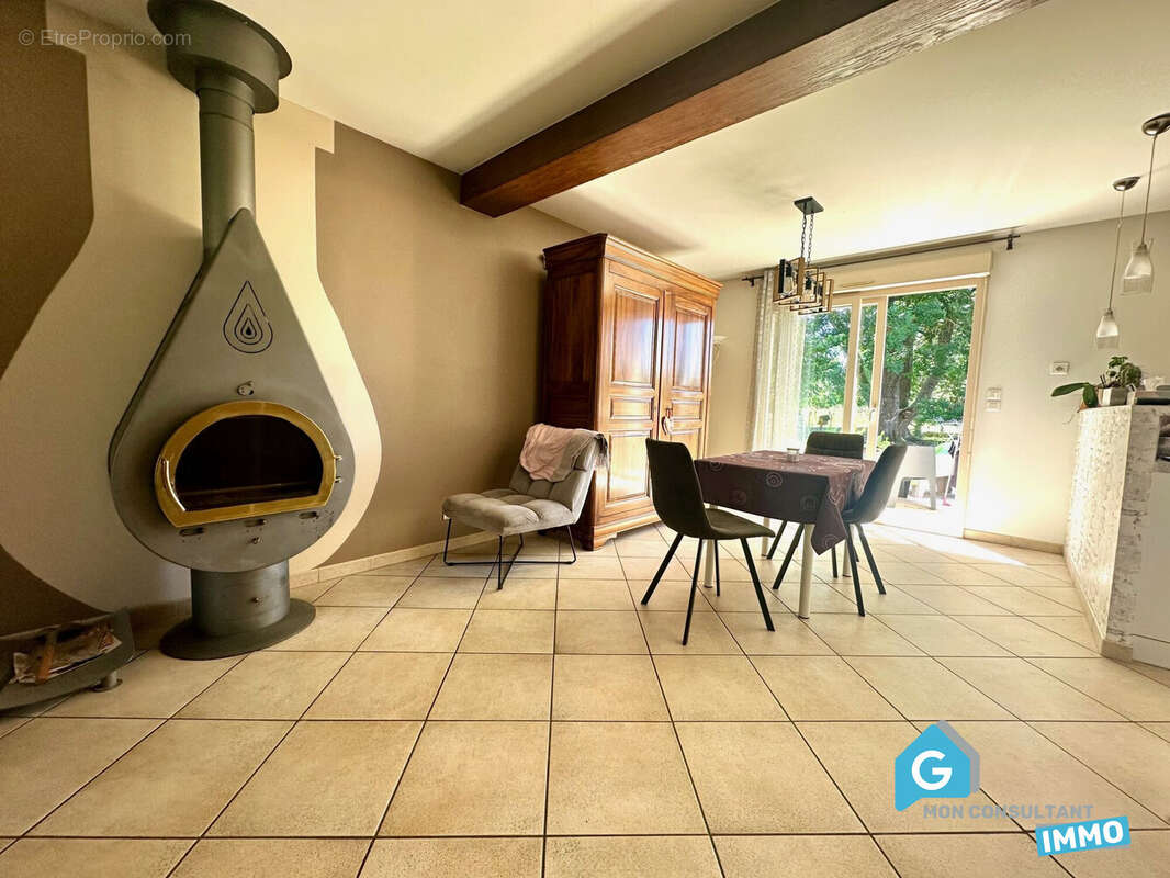 Maison à COMBERTAULT