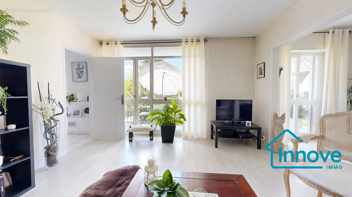 Appartement à VELIZY-VILLACOUBLAY