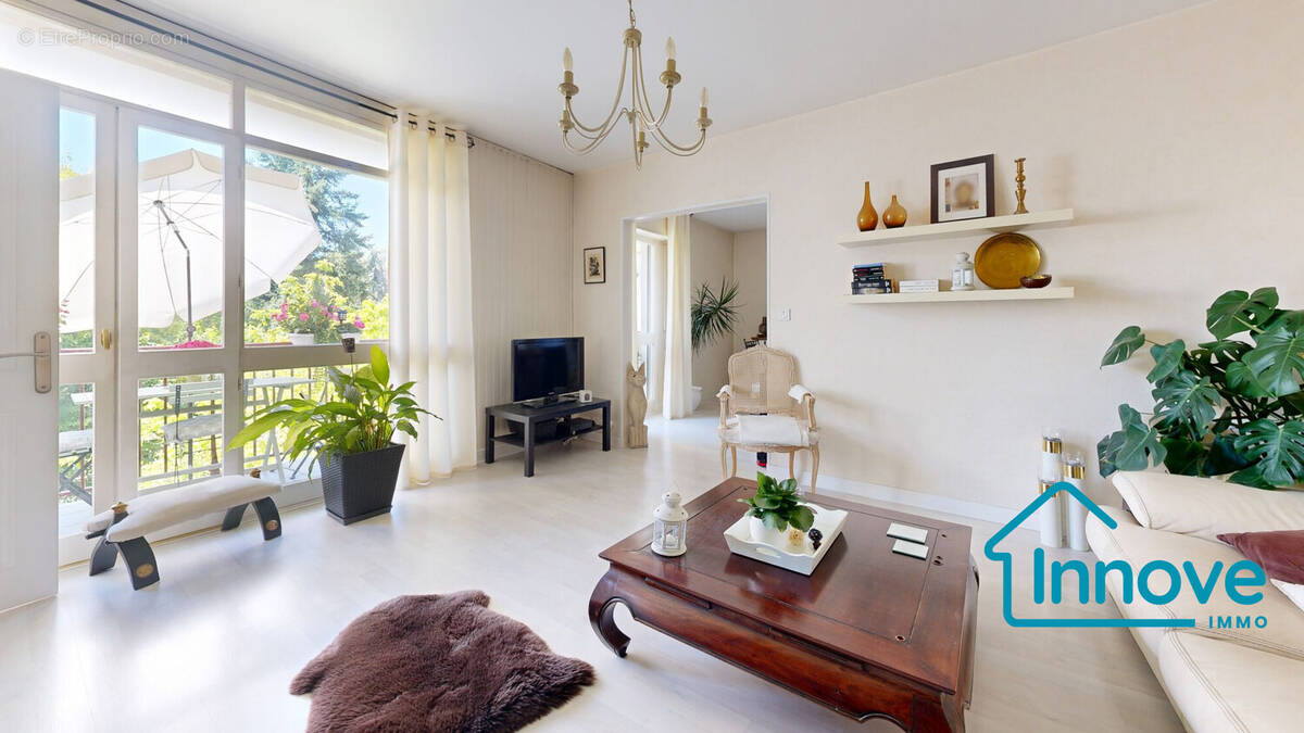 Appartement à VELIZY-VILLACOUBLAY