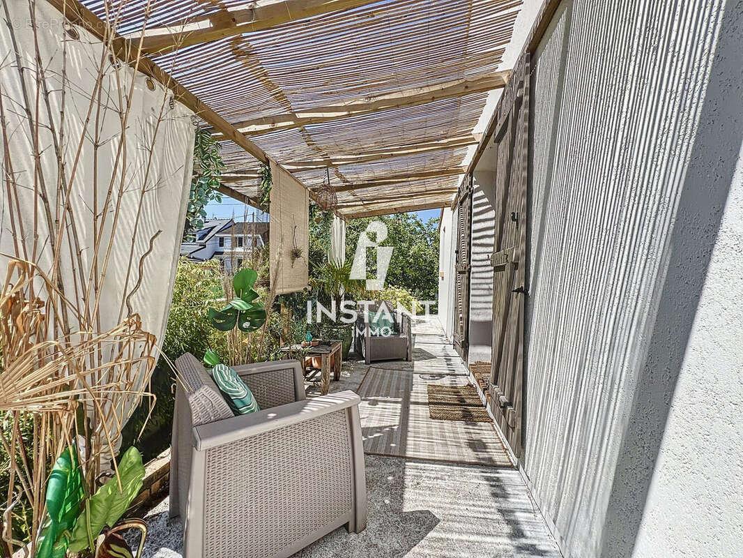 Maison à SAINTE-GENEVIEVE-DES-BOIS