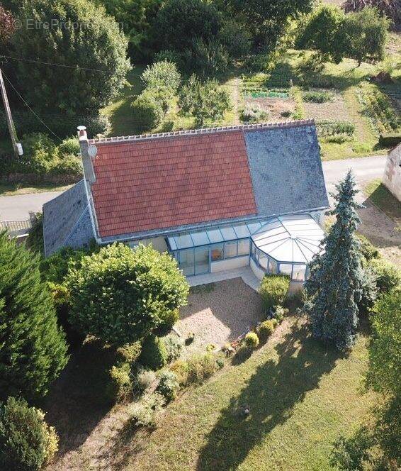 Maison à VILLEDIEU-LE-CHATEAU