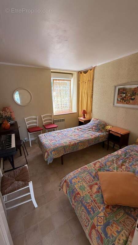 Maison à VILLEDIEU-LE-CHATEAU