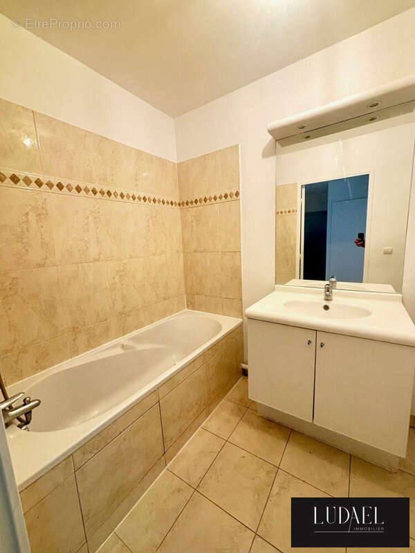 salle de bain  - Appartement à SAINT-OUEN