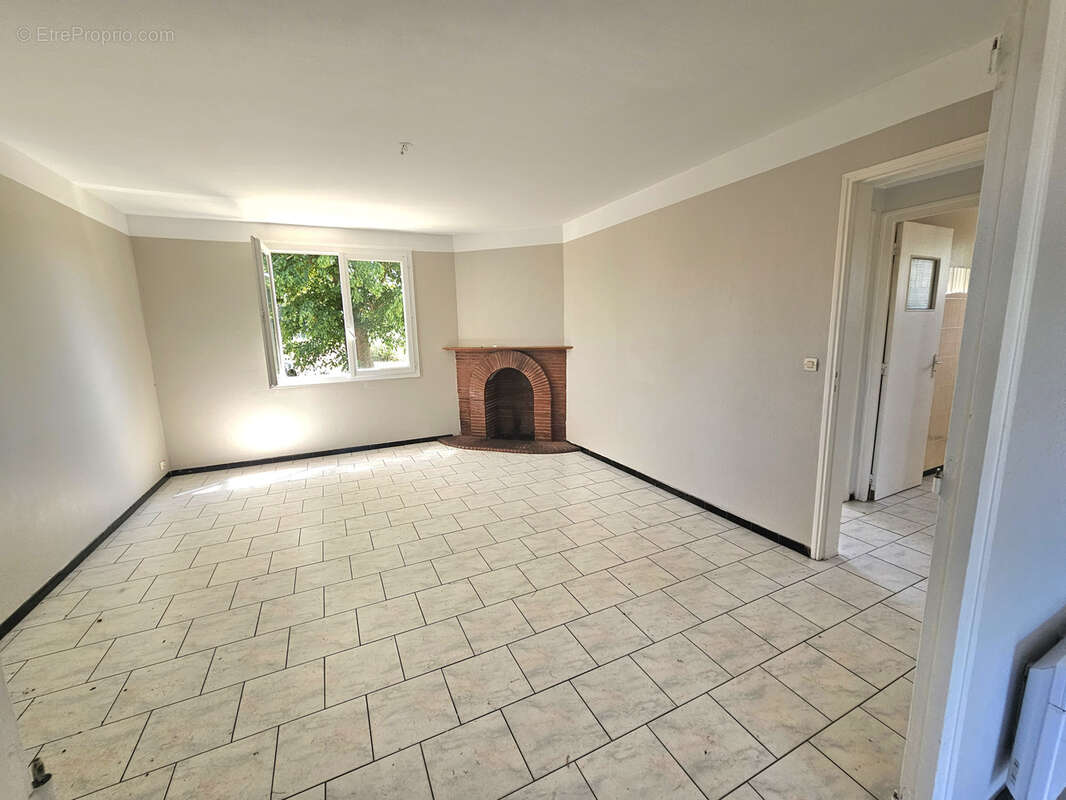 Maison à SAINT-JULIEN-EN-BORN