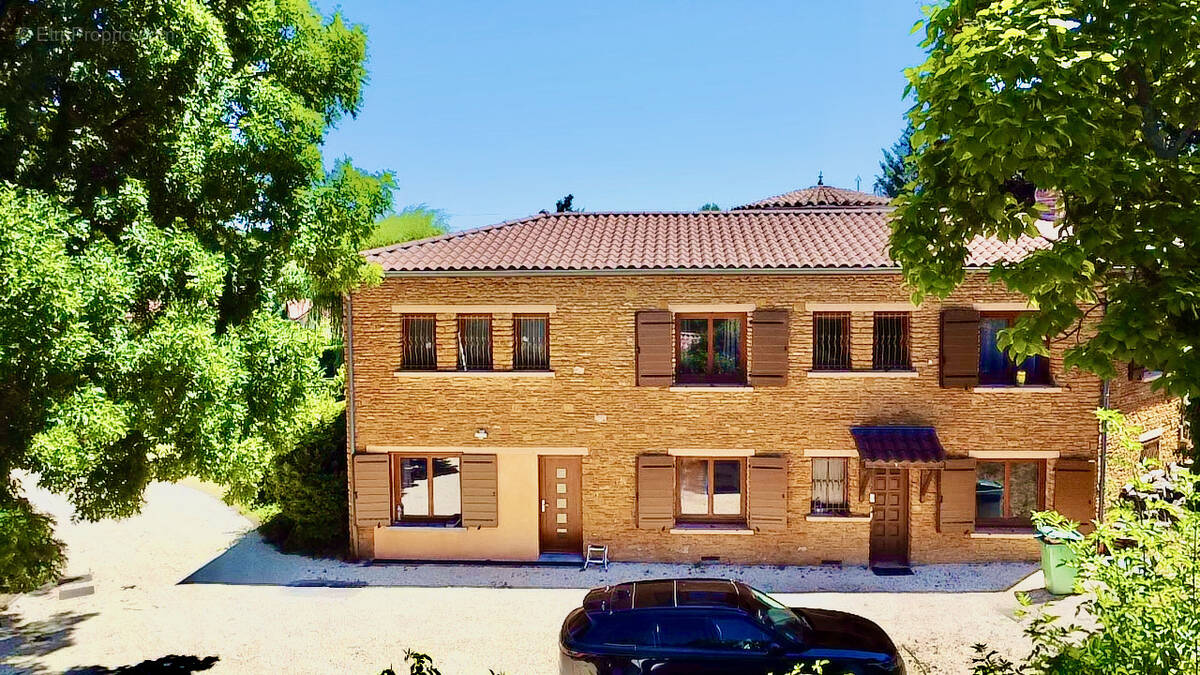 Maison à SALLES-ARBUISSONNAS-EN-BEAUJOLAIS