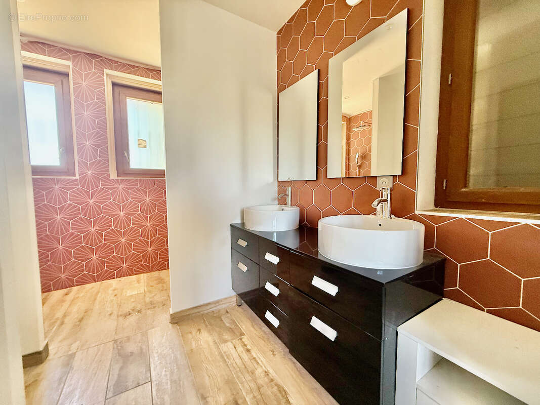 Maison à SALLES-ARBUISSONNAS-EN-BEAUJOLAIS