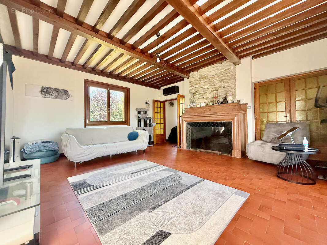 Maison à SALLES-ARBUISSONNAS-EN-BEAUJOLAIS