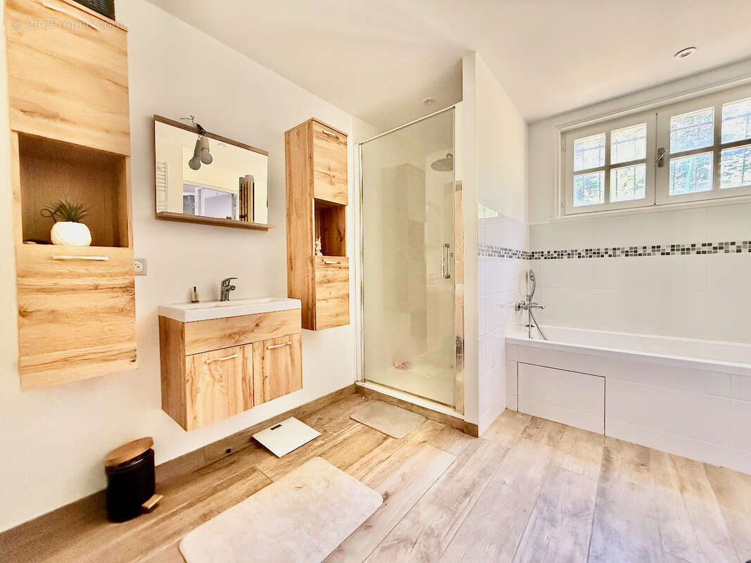 Maison à SALLES-ARBUISSONNAS-EN-BEAUJOLAIS