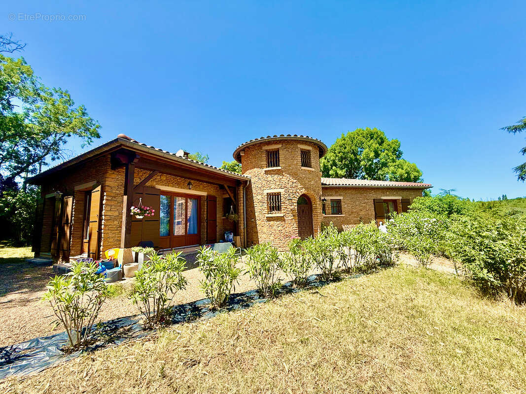 Maison à SALLES-ARBUISSONNAS-EN-BEAUJOLAIS