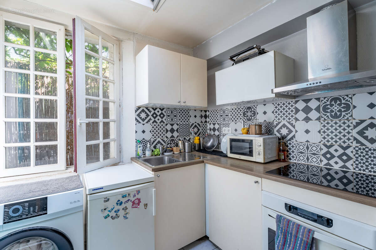 Appartement à MARSEILLE-5E