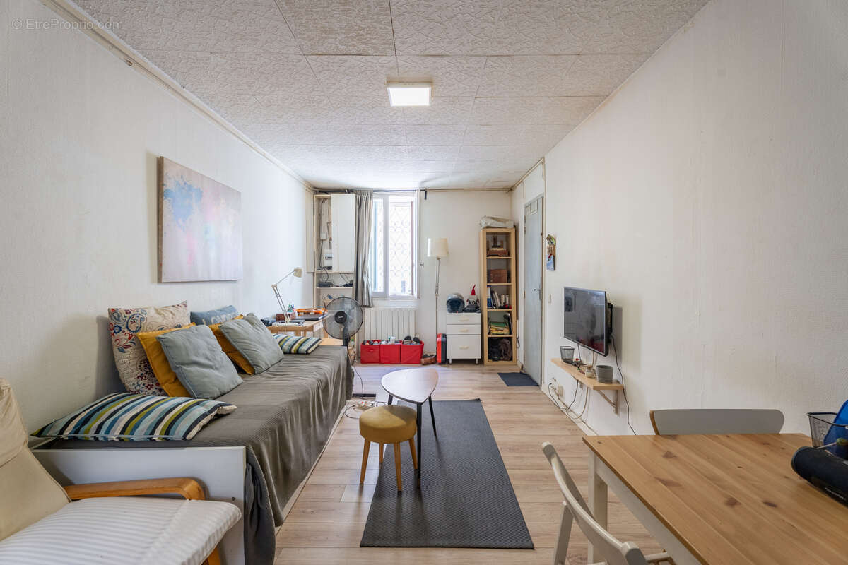 Appartement à MARSEILLE-5E