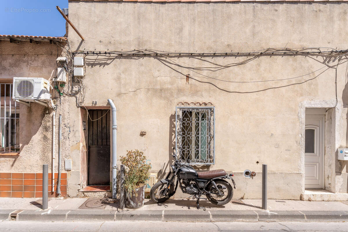 Appartement à MARSEILLE-5E