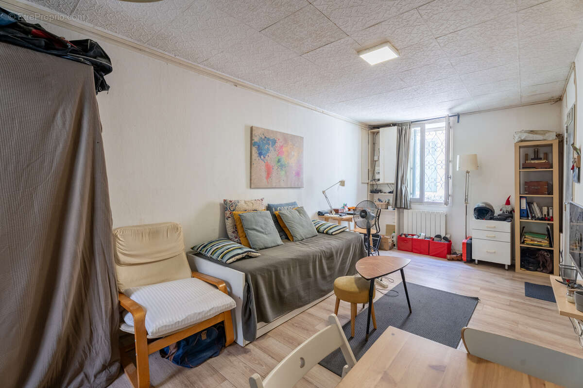 Appartement à MARSEILLE-5E