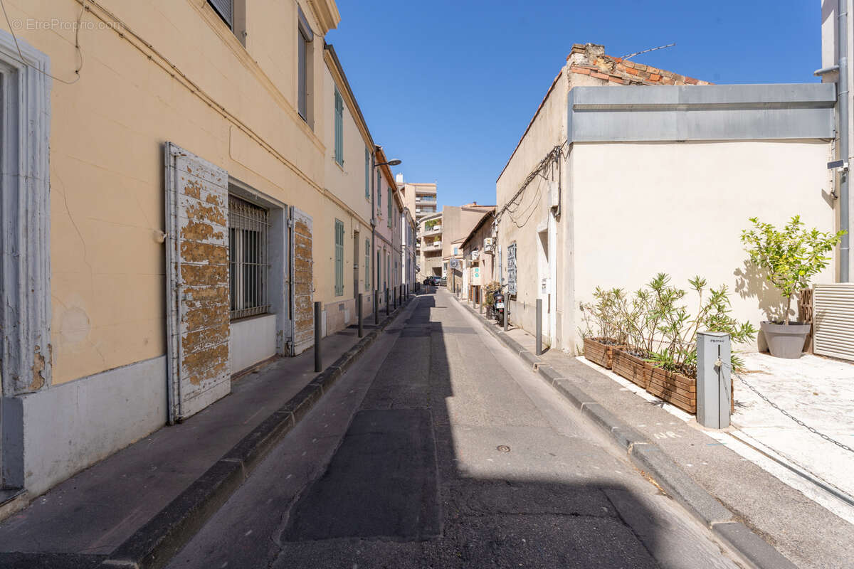 Appartement à MARSEILLE-5E