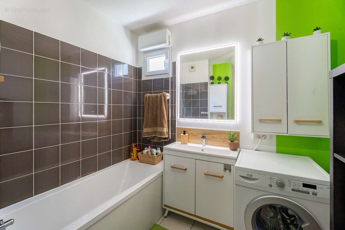 Appartement à MARSEILLE-14E