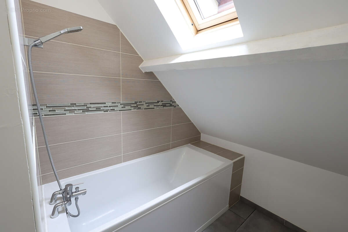 Maison à SAINTRY-SUR-SEINE