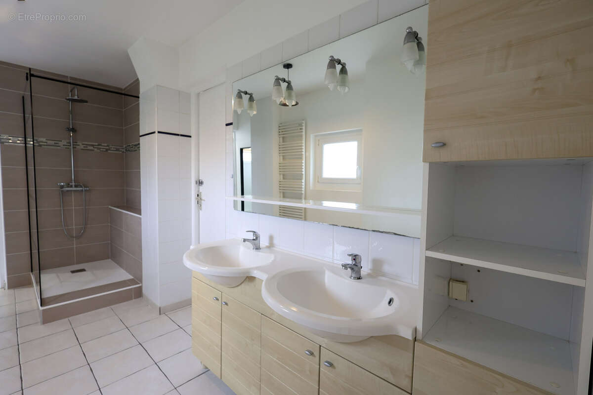 Maison à SAINTRY-SUR-SEINE