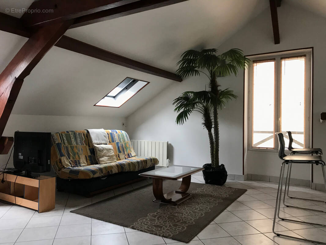 Appartement à LA FERTE-MILON