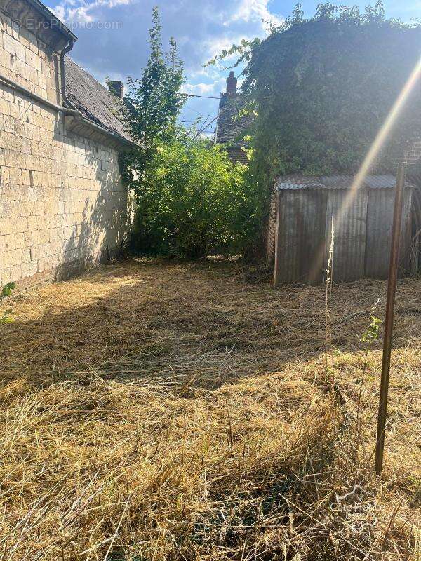 Maison à LA FERTE-CHEVRESIS