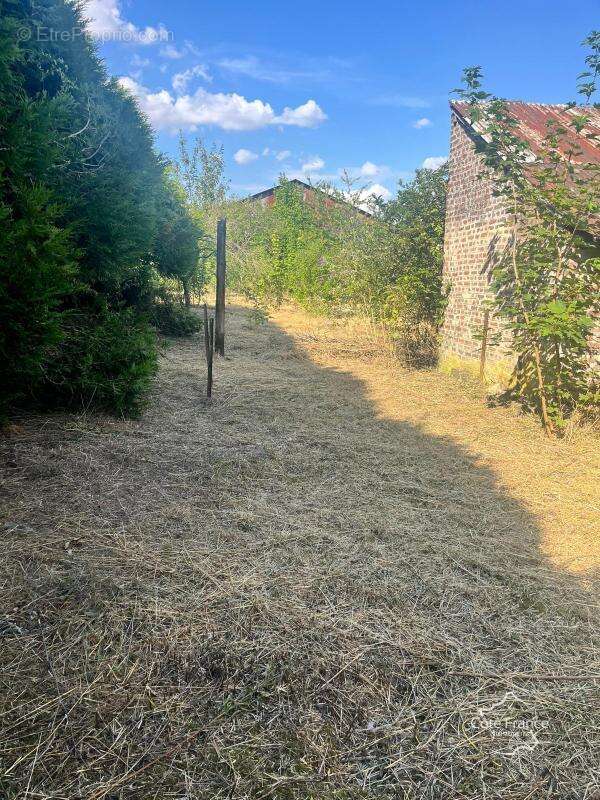 Maison à LA FERTE-CHEVRESIS