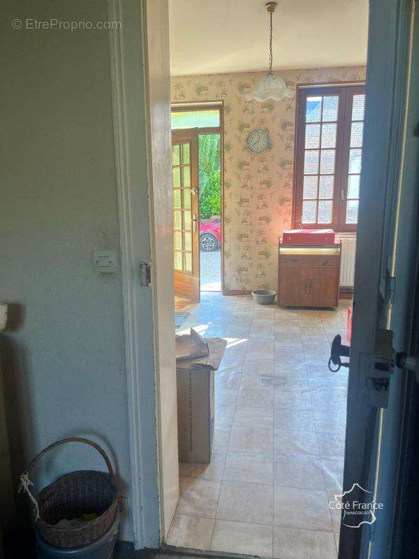 Maison à LA FERTE-CHEVRESIS