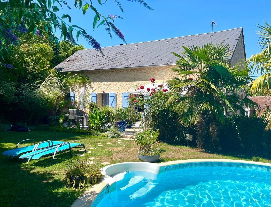 Maison à MEZIDON-CANON