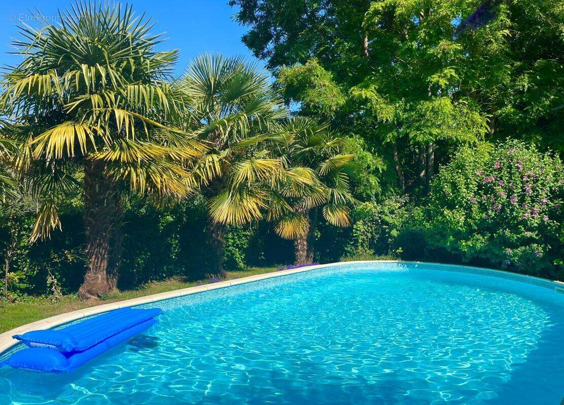 Maison à MEZIDON-CANON